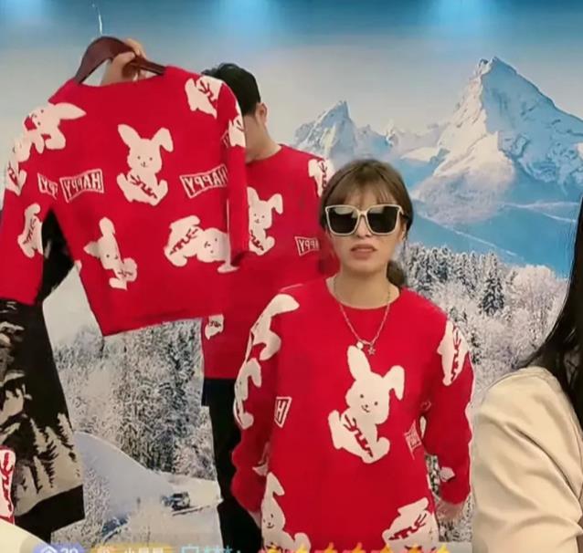 张兰|田静蹭张兰热度,回应不认识马凤霞,杜新枝下车间给家人们谋福利