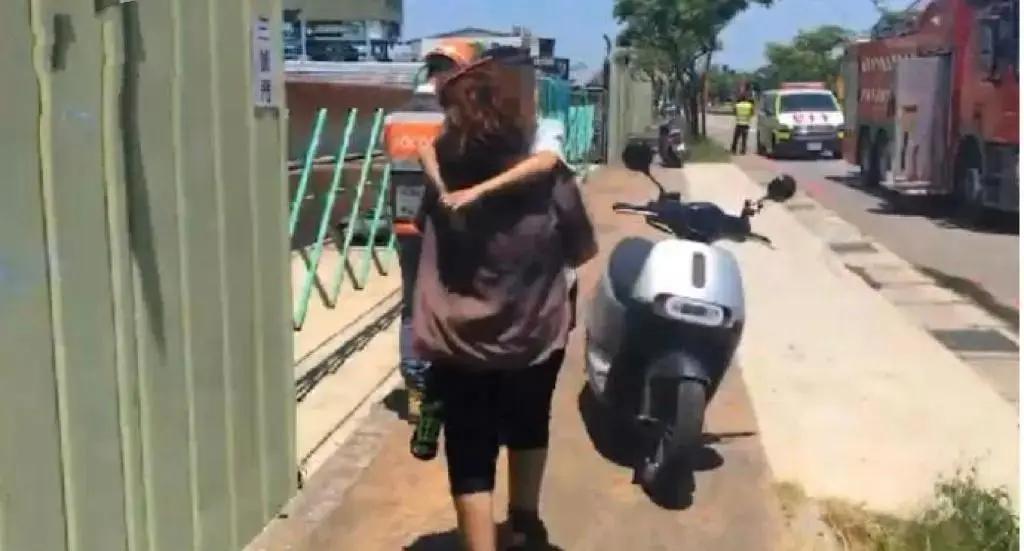 林志颖|林志颖陈若仪为双胞胎儿子庆生，7岁Jenson帮母亲刷碗，超温馨