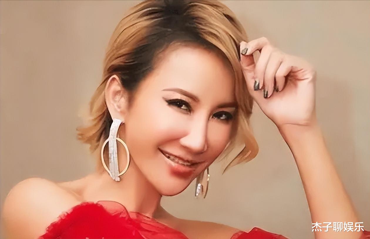 李玟|李玟揭开《好声音》黑幕，现场骂节目组眼瞎，不足24小时给出回应