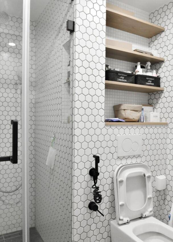 6个超实用的装修技巧,卫生间收纳空间大一倍,后悔没早知道!