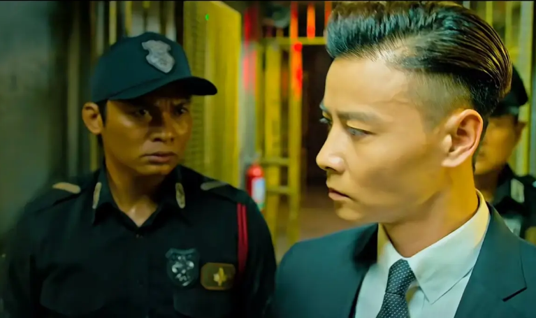 杨洋|上映第二天就被影迷抛弃,张晋和吴京之间差的到底是什么?