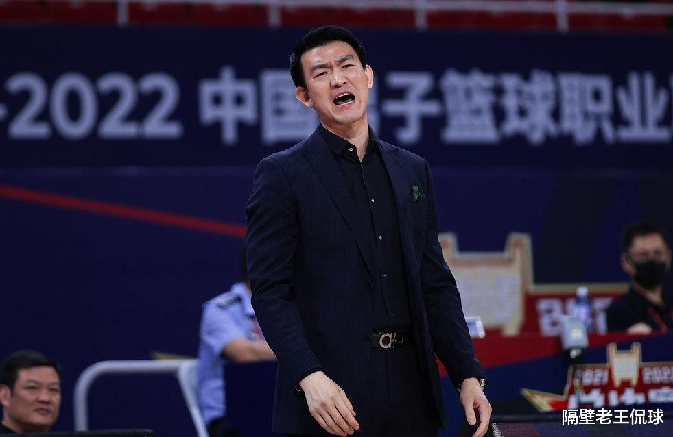 广厦|广厦不甘心！2米08锋线成奇兵，孙铭徽孤立无援，辽篮或横扫夺冠