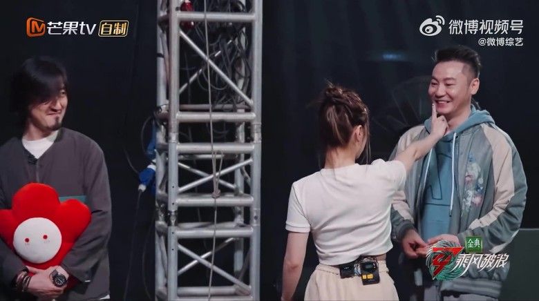 阿娇|阿娇施展神级嗲功 全网疯喊“受不了”