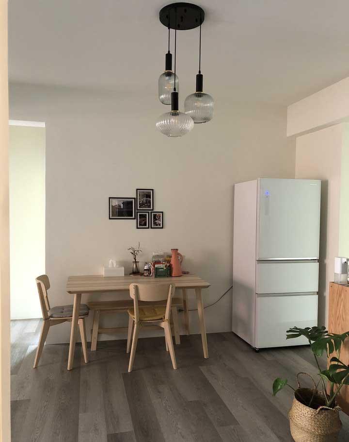 捡漏买了套房,预算不足只能穷装,装修不豪华但很温馨自然,晒晒