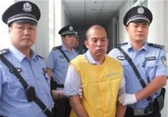 95年河北男子被执行死刑,10年后一罪犯被捕时称:有人替我死了?