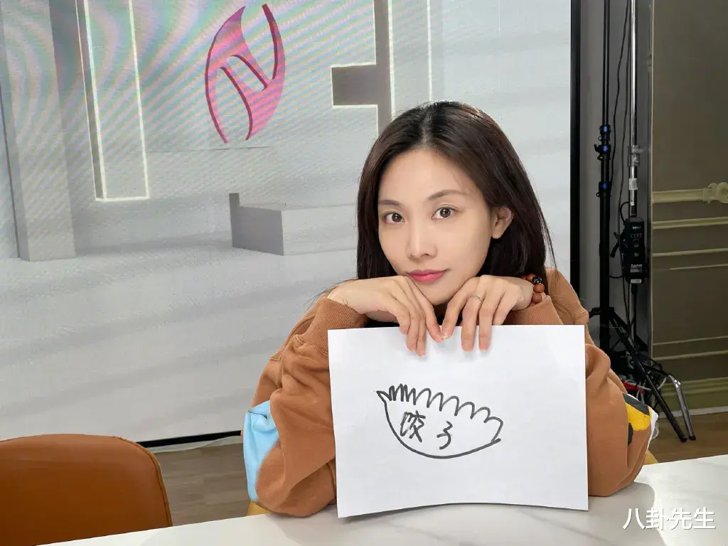 芒果台|芒果晚会:沈梦辰王霏霏苹果肌“炸裂”,言承旭显老,胡海泉胖成球