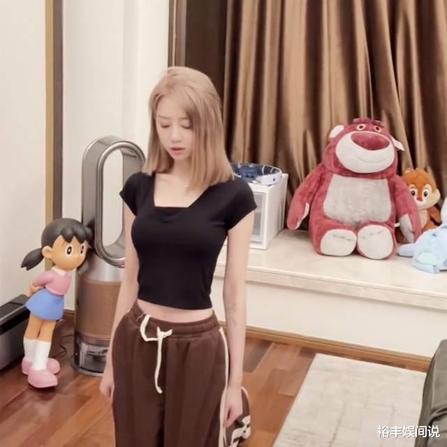 游乐园|又有俩网红锤游良文化老板!公开聊天信息:唆使众多网红抨击小刚