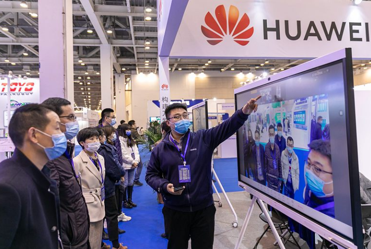 华为|为进华为拒绝其他名企，可入职遥遥无期，800多名毕业生茫然无措