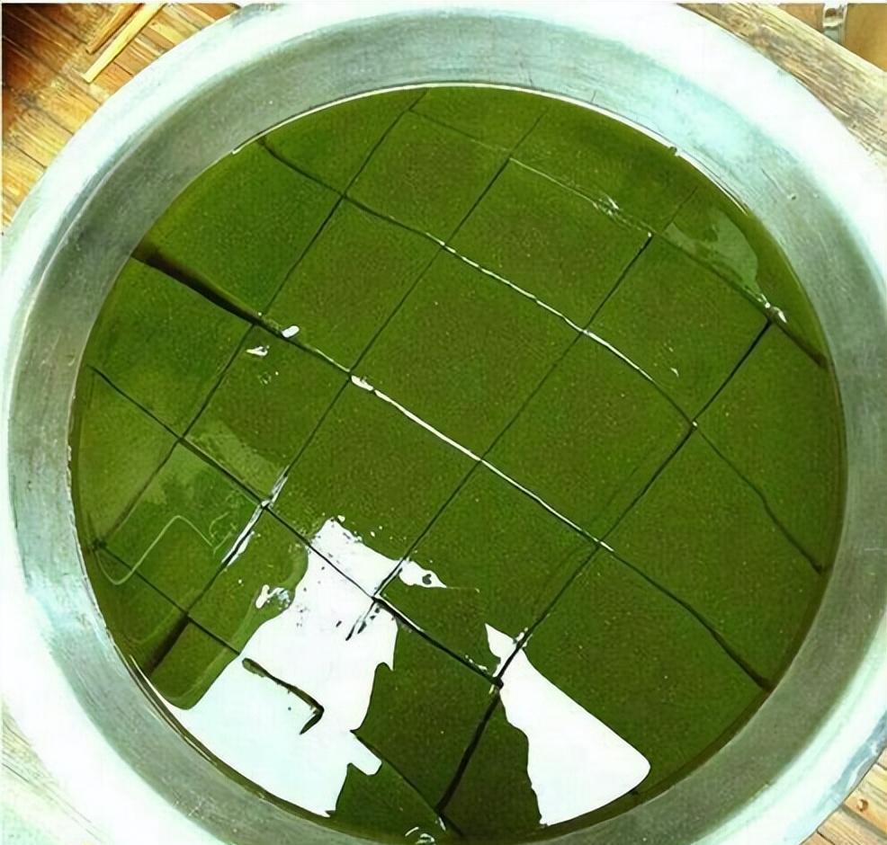 美食|这座懒居小城，生活节奏异常缓慢，却是一场被遗落的“廊桥遗梦”