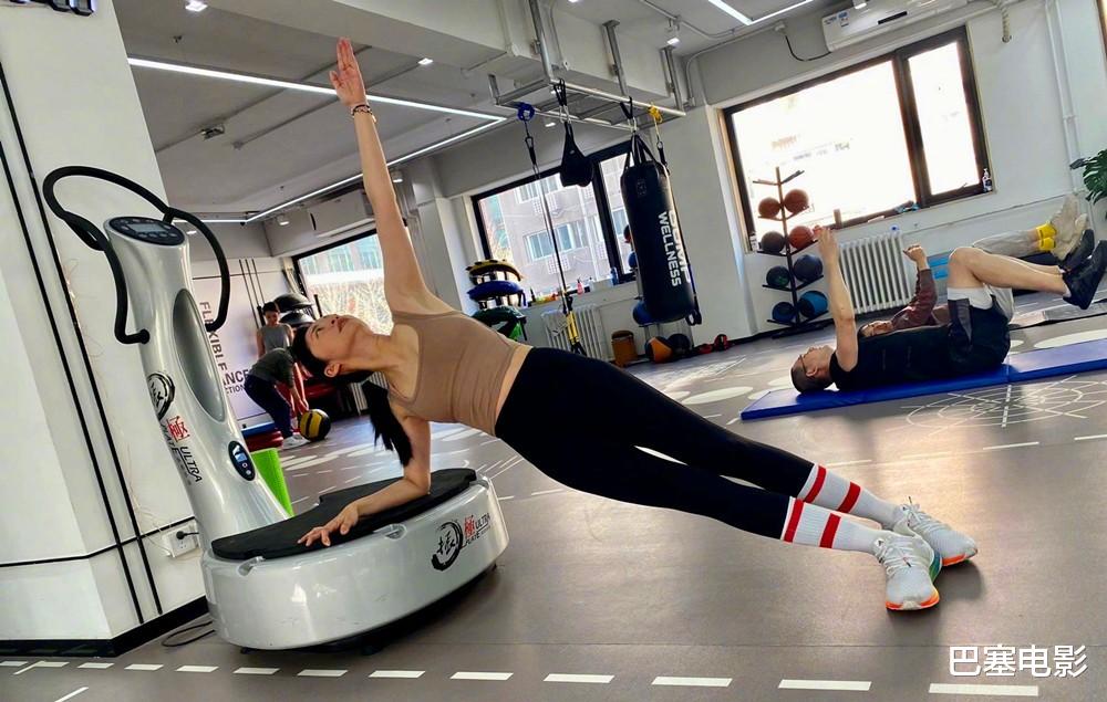 蒋欣|身材和脸不配的女明星，有的长相五分、身材满级，有的只有脸能看