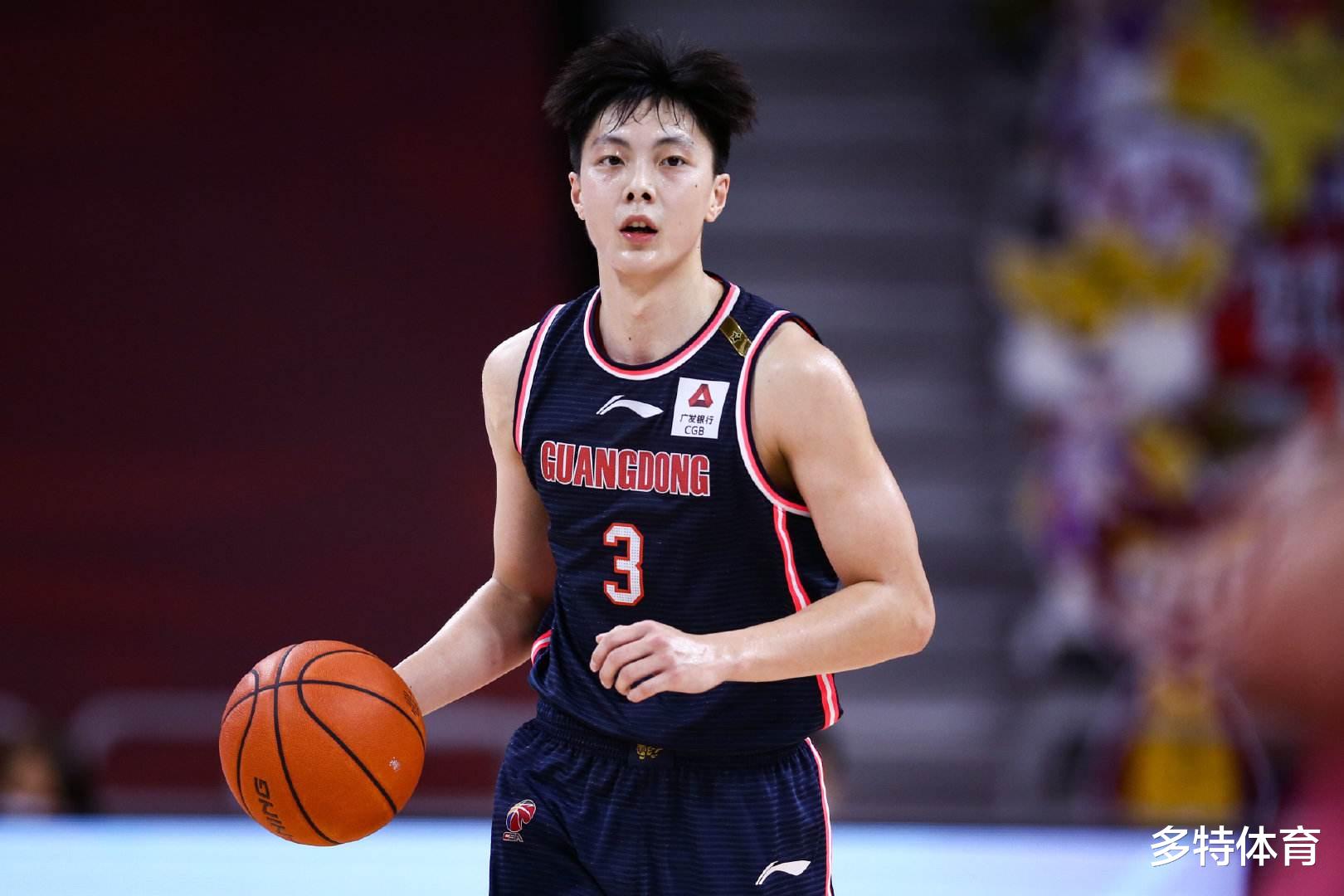 胡明轩|35分7板6助！又打疯了，胡明轩再现FMVP神采，早这么打不就完事了