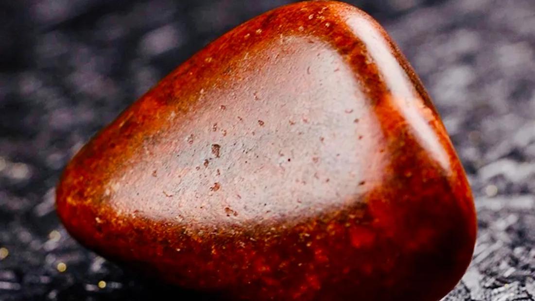 黄口|和田玉玩家切料成瘾？先来看看什么叫“一刀披麻布”！