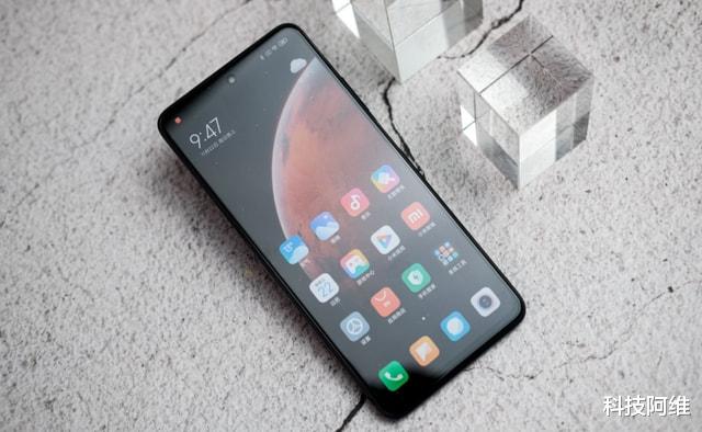 Linux|从1999元跌至1299元,一亿像素四摄+256GB,已沦为标准千元机