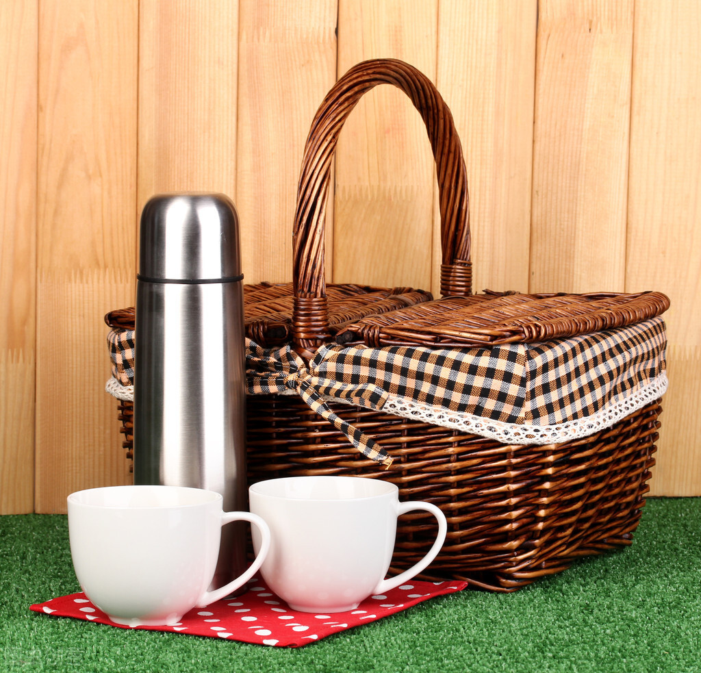 “毒保温杯”卷土重来,好水进去变“毒水”!你还在给孩子买吗。