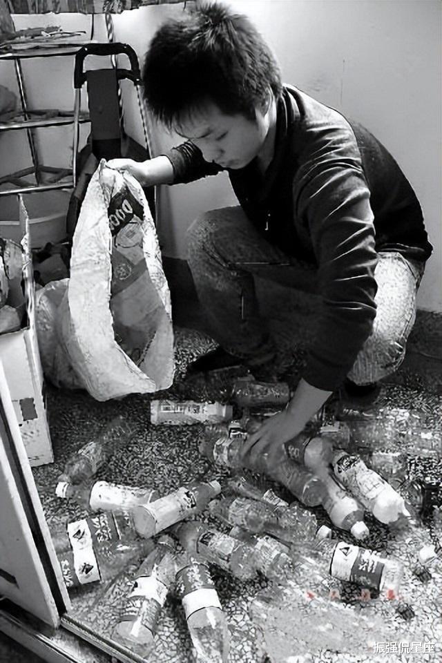 2000年,江苏女工人在车库偶遇收养16岁孤儿,15年后被回报1530万!