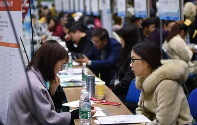 大学生|性格内向的毕业生进入职场，真的很难“出人头地”吗？答案很现实