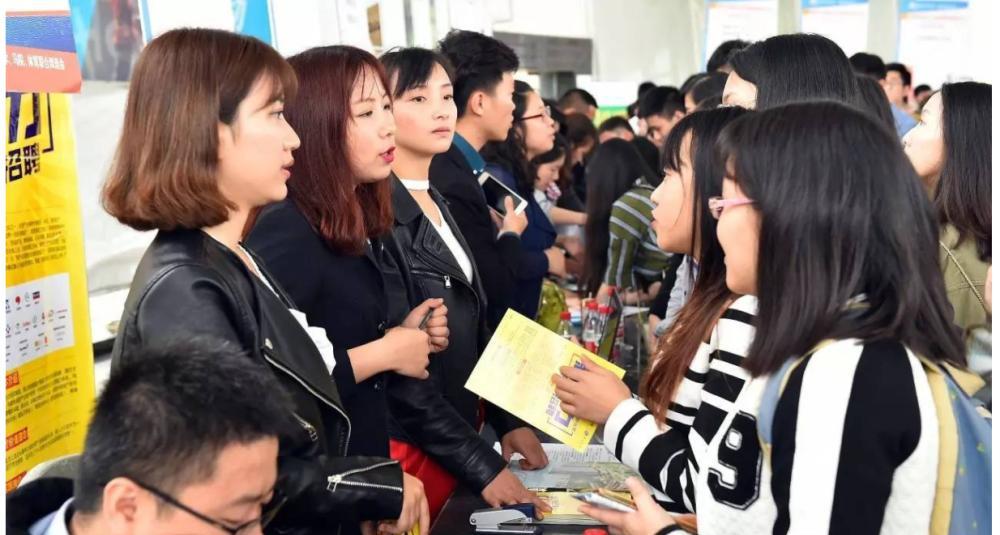 大学生|国家电网出现“离职潮”,好不容易端起的铁饭碗,为何选择放弃?