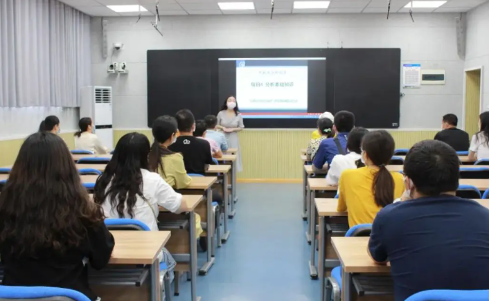 公募|就业率“亮红灯”的几大专业，985毕业也难找工作，还需谨慎报考