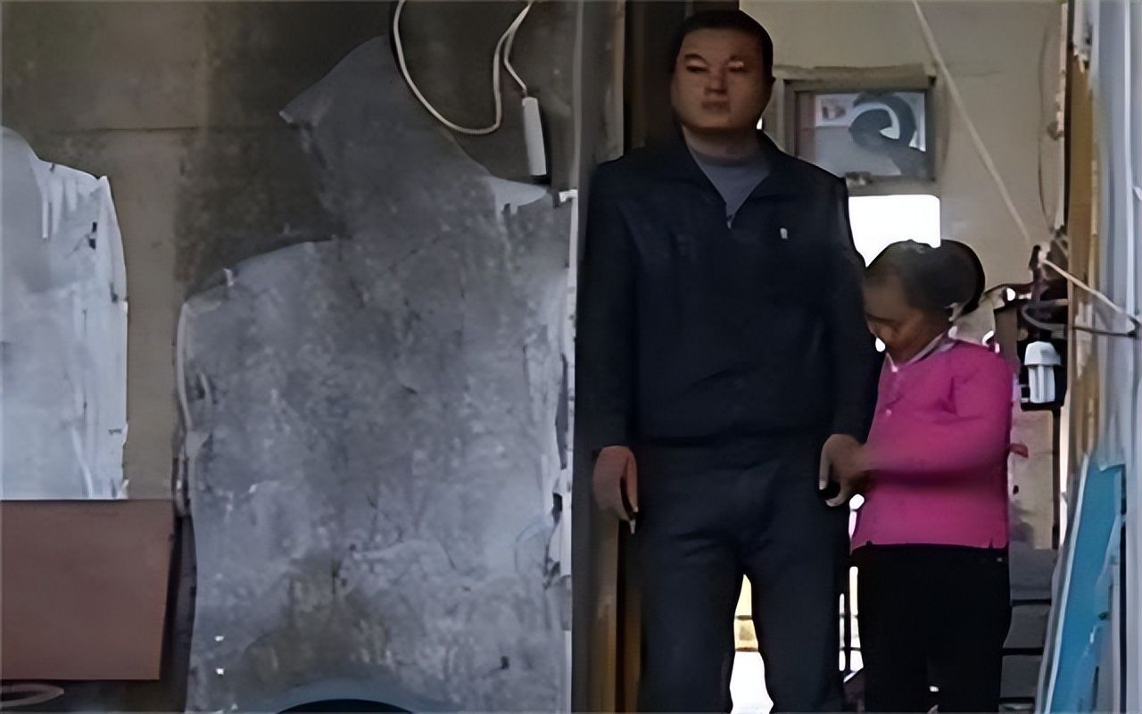 江苏一女子离奇死亡,父母将她连夜拉走火化,丈夫得知真相后崩溃