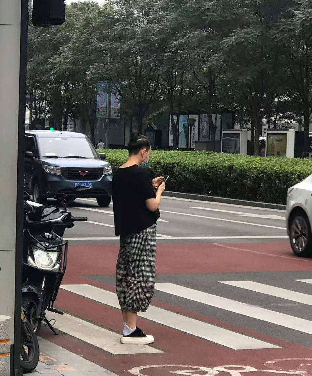 春晚|春晚小品王现状如何？赵本山宋丹丹无力创作，潘长江蔡明争议颇大