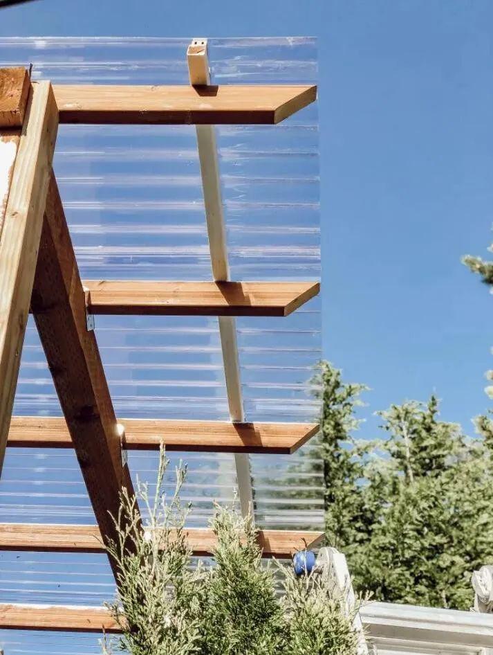 阳光房|财大气粗用玻璃做廊架顶,不如用波板塑料,光清洁这块就让人省心