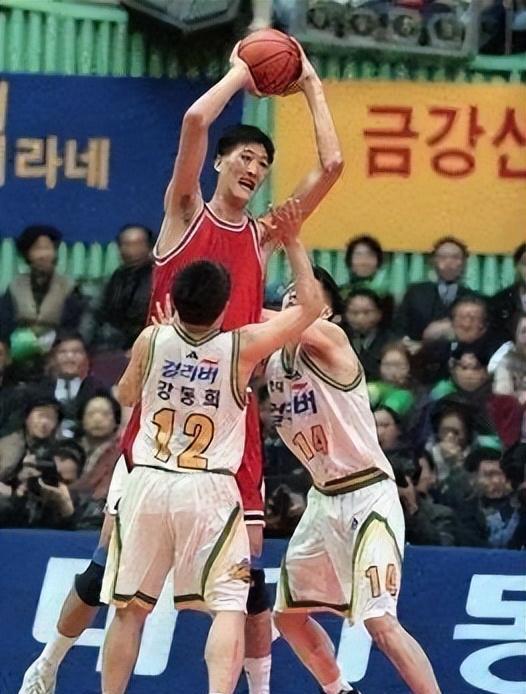 穆铁柱|2008年穆铁柱病逝，儿女都是正常身高，都没有继承父亲的事业