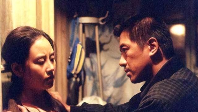 白宝山情人被判12年,出狱后记者问及白宝山,她含泪说了八个字