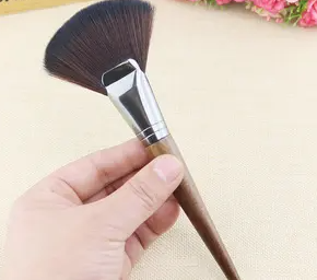 蜜粉 蜜粉刷的作用