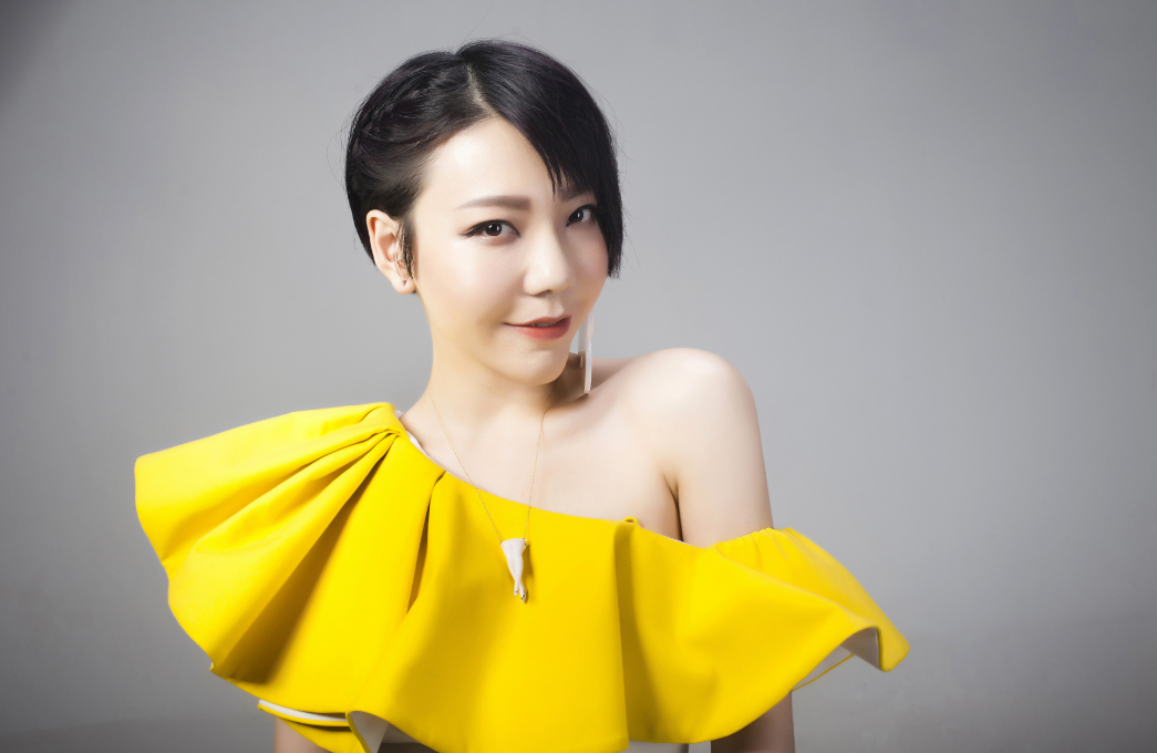 “最丑女星”吴莫愁，从好声音冠军到县城商演，她都经历了什么？
