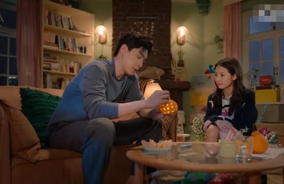 高伟光|6位身高超190男星：胡一天女主搭箱子演戏，高伟光衬得热巴娇小