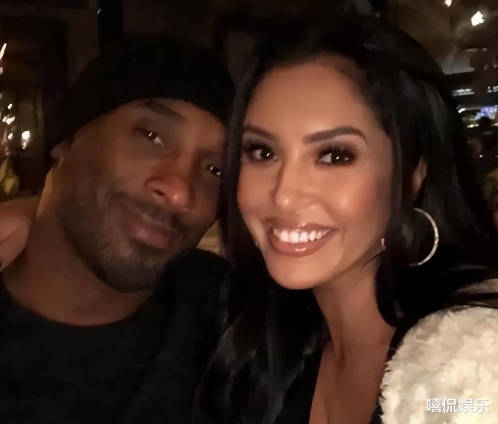 |瓦妮莎深夜现身，一袭黑色长裙身形优越，体重超200斤颜值仍在线