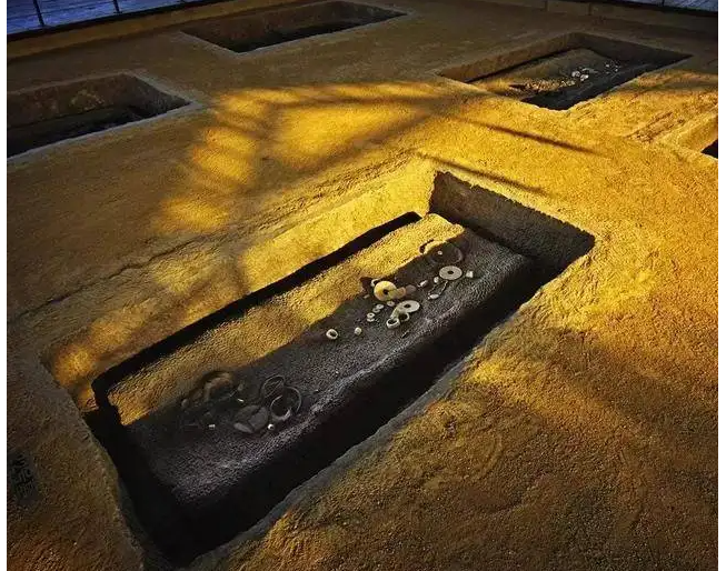 良渚遗址的墓地里或许住着达官显贵吗?