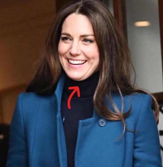 双下巴|凯特这是胖了多少？开年首秀笑出双下巴，和40岁庆生大片判若两人