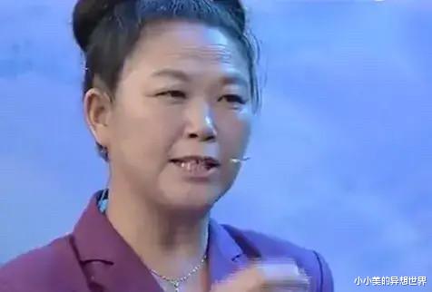 女子拿夜明珠鉴宝!父亲当年300块买下!专家:不是夜明珠!有5000年历史!