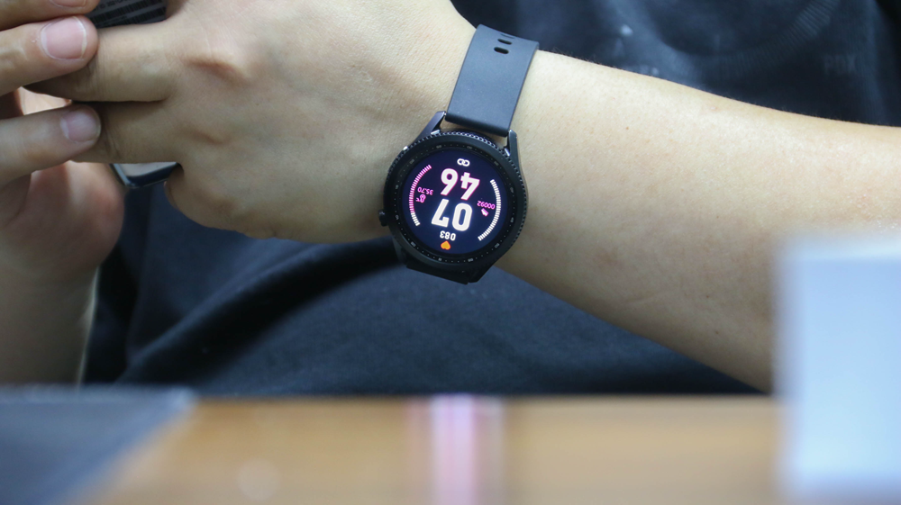 客服|戴在手腕上的体检小护士,dido血压心电图E10智能手表体验