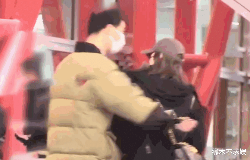 李纯|李纯恋情曝光,男方几月前还与王思聪前女友暧昧,马思纯意外躺枪