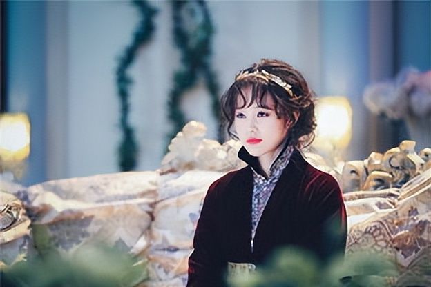 李一桐|6年演了14部女主的李一桐，如今却在新剧中当配角，颜值碾压女主