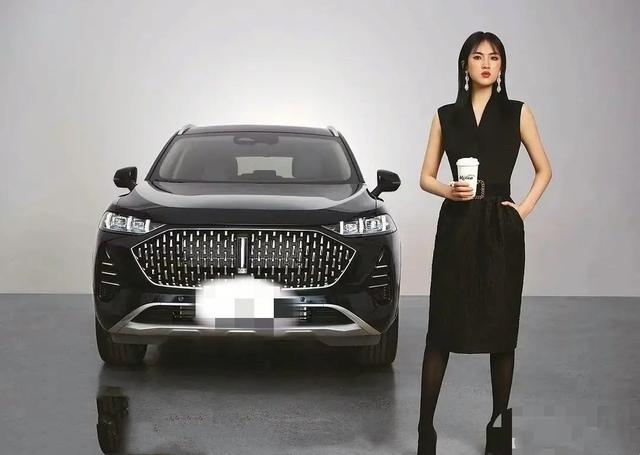 姚安娜|姚安娜终于“开花”：作品喜提“金棕榈”！网友：导演漂亮多了！