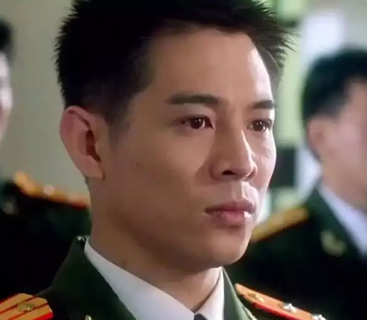 周润发|顶级巨星：周润发和李连杰，你觉得在影坛中能更胜一筹？