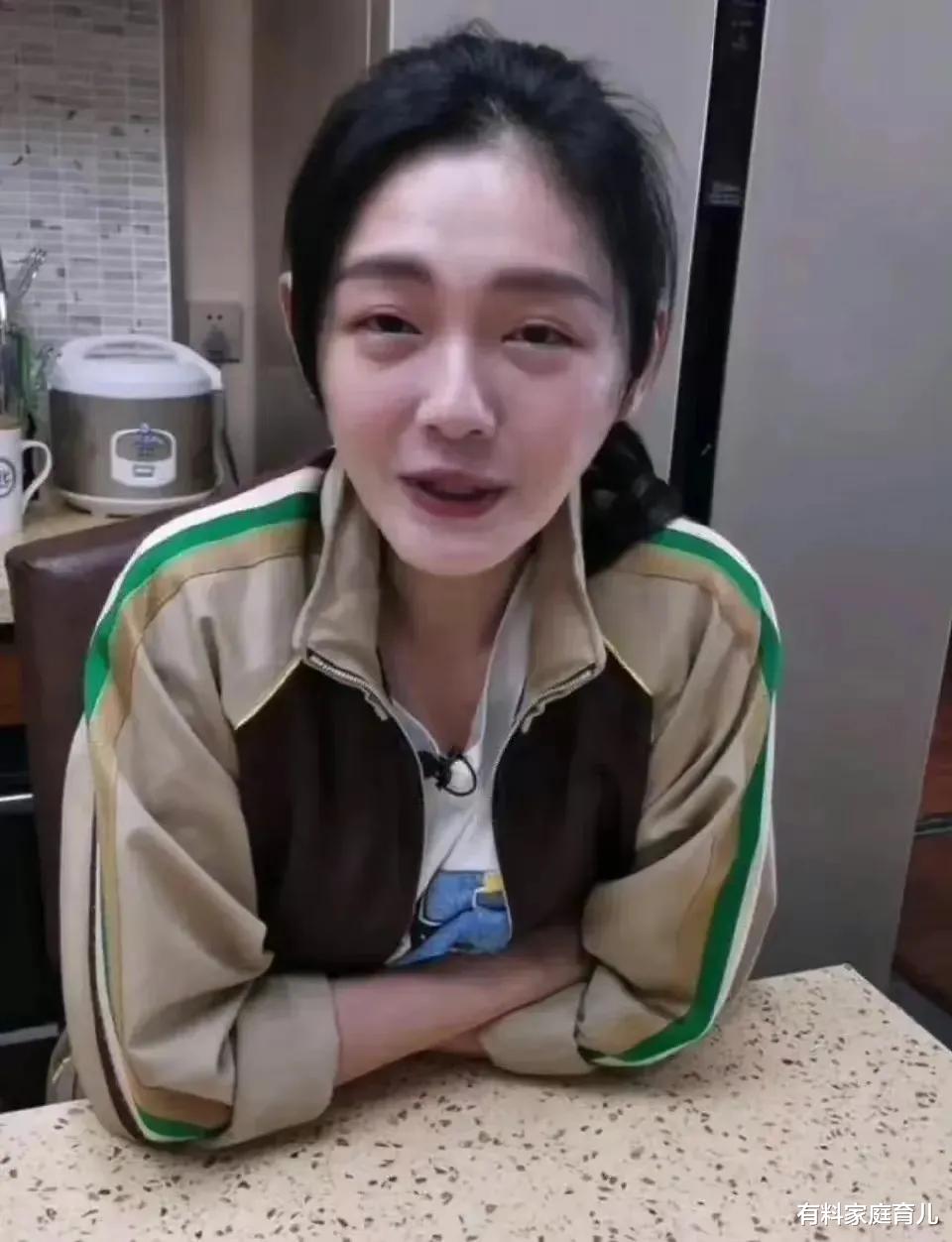 大S|汪小菲回应深夜怒斥大S,到底身患何病,天天躺着不管孩子?