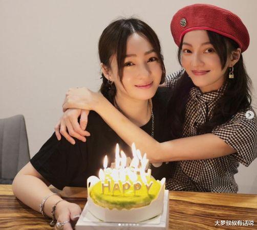 张韶涵|张韶涵难得PO“亲妹妹正脸照”！大眼高颜值神复制，网惊：长好像