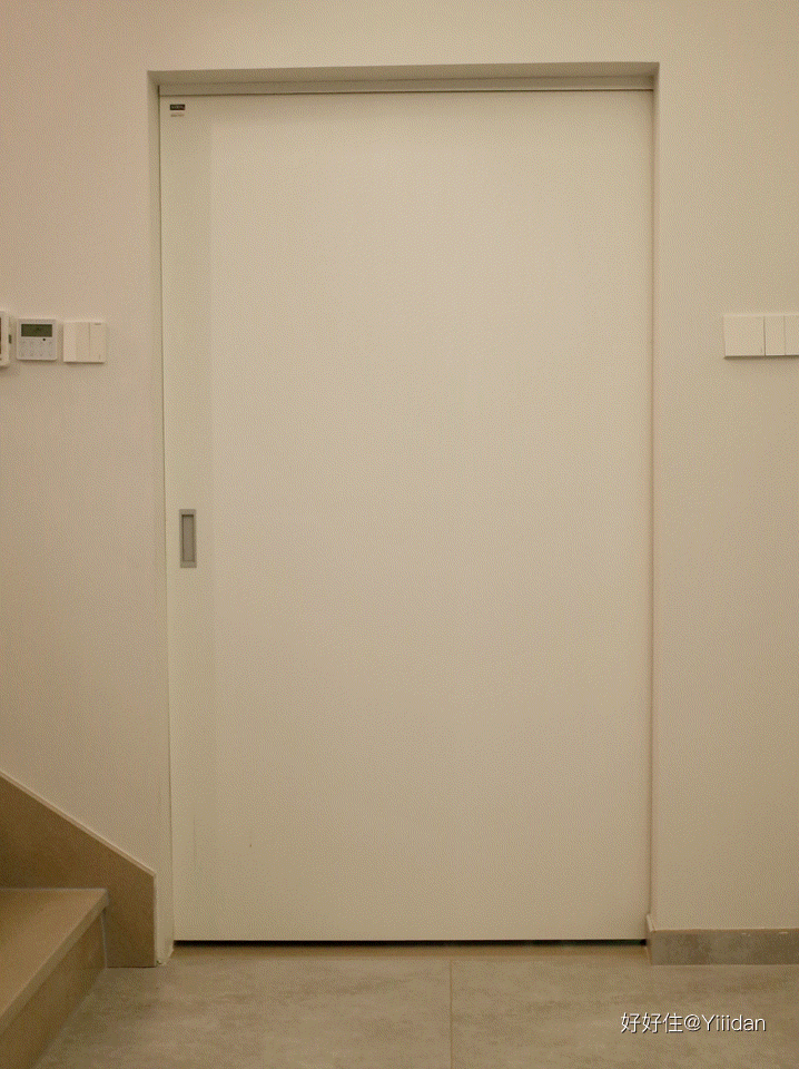 小户型如何不显乱?她家这4处隐形空间,值得照搬