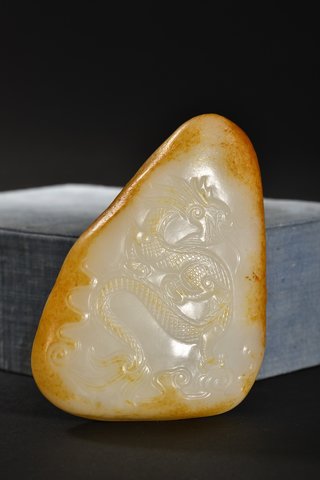 和田玉籽料|和田玉籽料原石雕龙纹把件