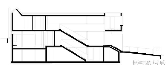 海口|U字形白盒子住宅：坐落在街道旁的斜坡上，与场地完美融合