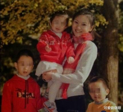 张艺谋|张艺谋情史:跟发妻离婚,女儿挤走巩俐,陈婷隐忍11年修成正果