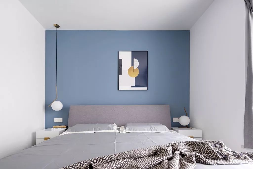 106平的复式大宅，以现代简洁为底，加入时尚的软装