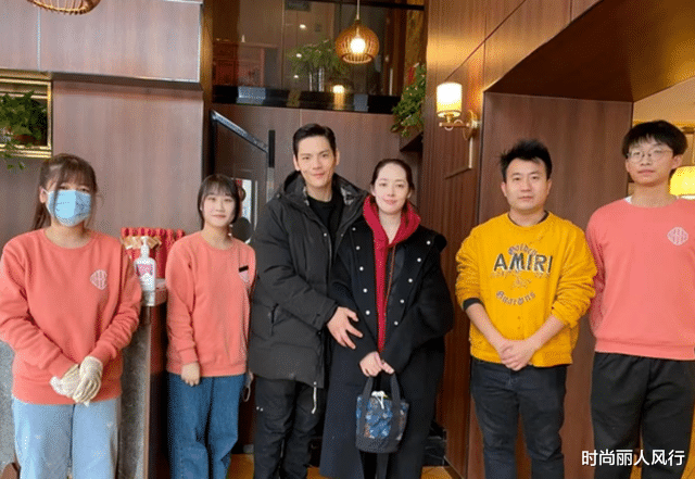 郭碧婷|小向太郭碧婷终于回归!带女儿探班向佐,穿棉服颜值回春气质绝