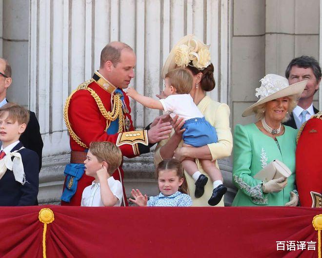 路易·亚瑟·查尔斯|求抱抱的路易王子4岁了！神态像威廉发量超多，比哥哥乔治还帅
