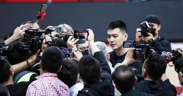 新疆男篮|CCTV5直播！广东辽宁宿敌之战，二飞确定复出，杜锋奇招力压杨鸣
