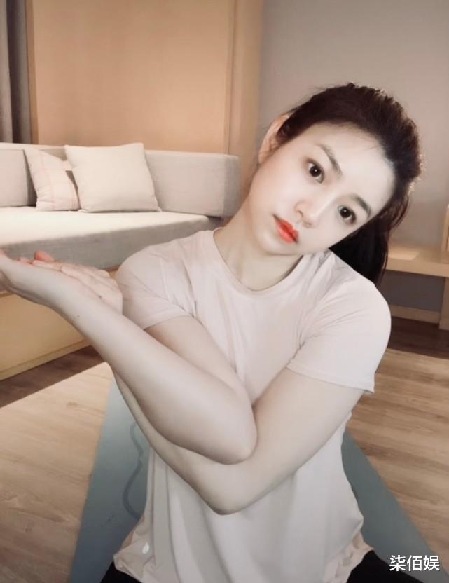 陈妍希|38岁陈妍希直播生图曝光,近照变瘦颜值回春,重回“初恋脸”